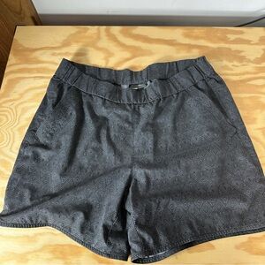Eddie Bauer Geometric 4” Pull On Shorts